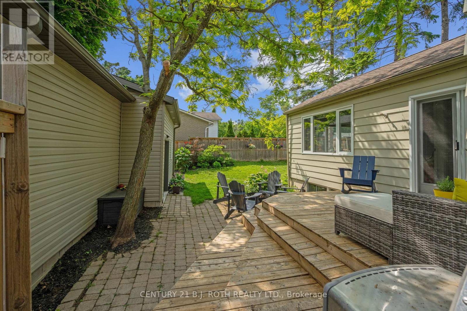 Photo 36 of 88 Puget Street, Barrie ON