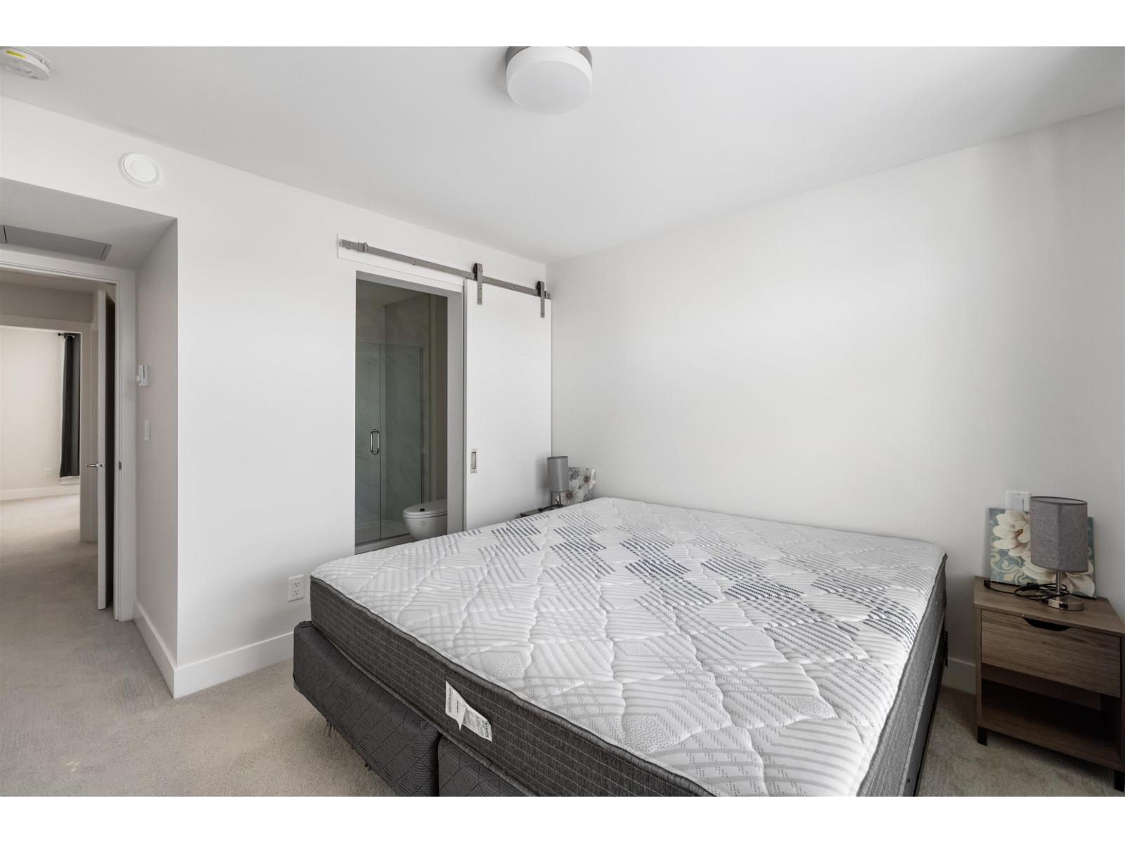 Photo 5 of 28 2505 Ware Street, Abbotsford BC