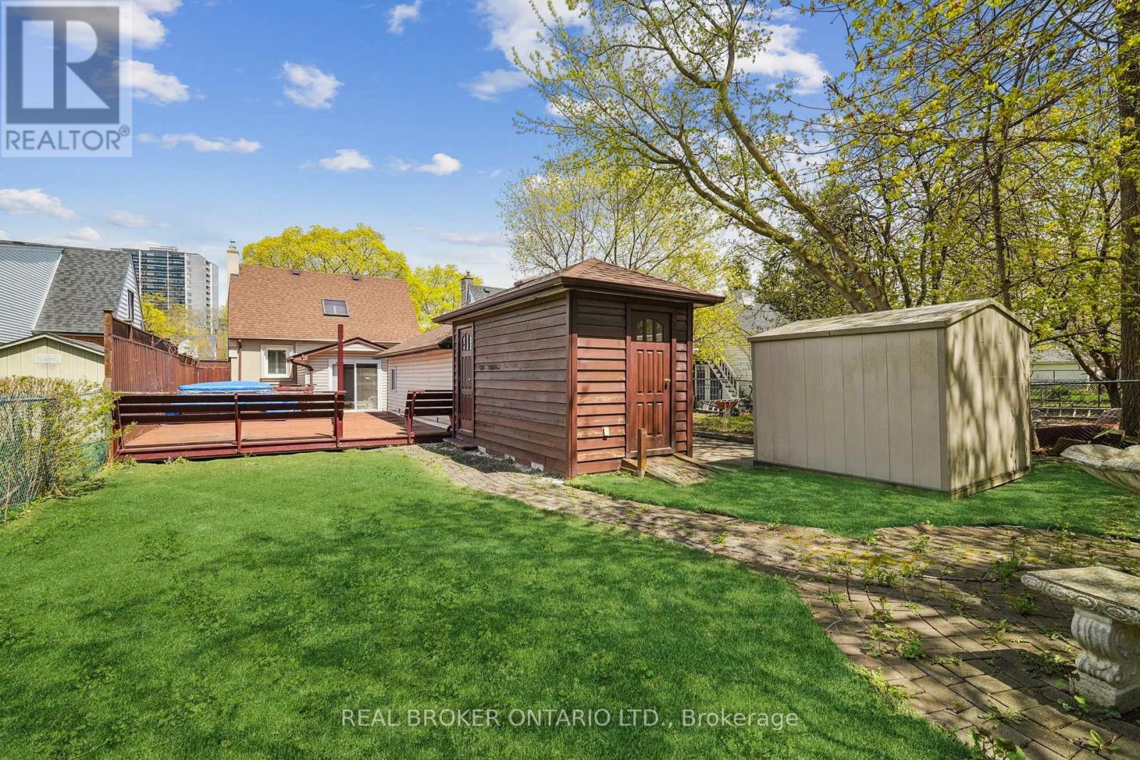 Photo 27 of 38 Riverview Heights, Toronto ON