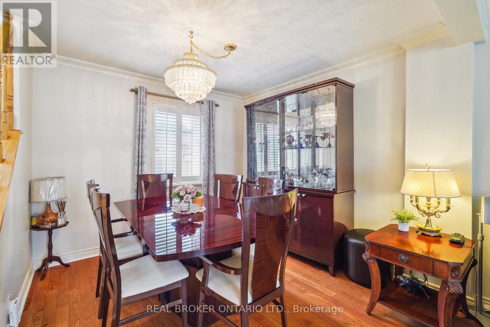 Photo 6 of 38 Riverview Heights, Toronto ON