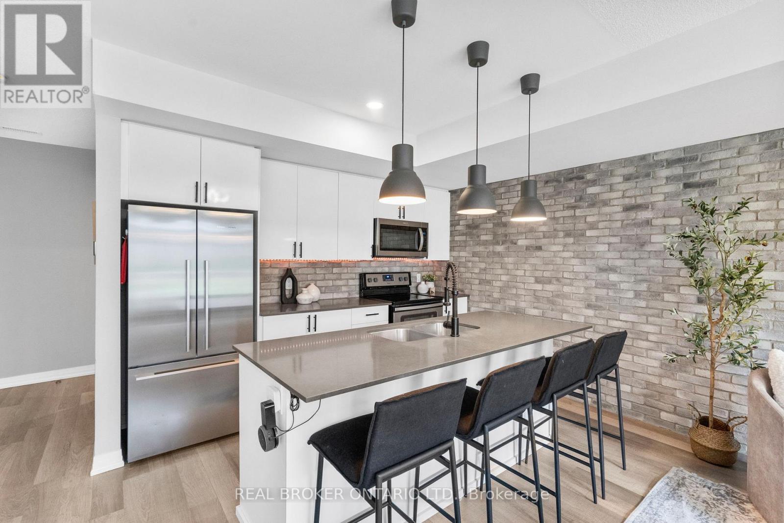 Photo 6 of 207 1204 Main Street E, Milton ON
