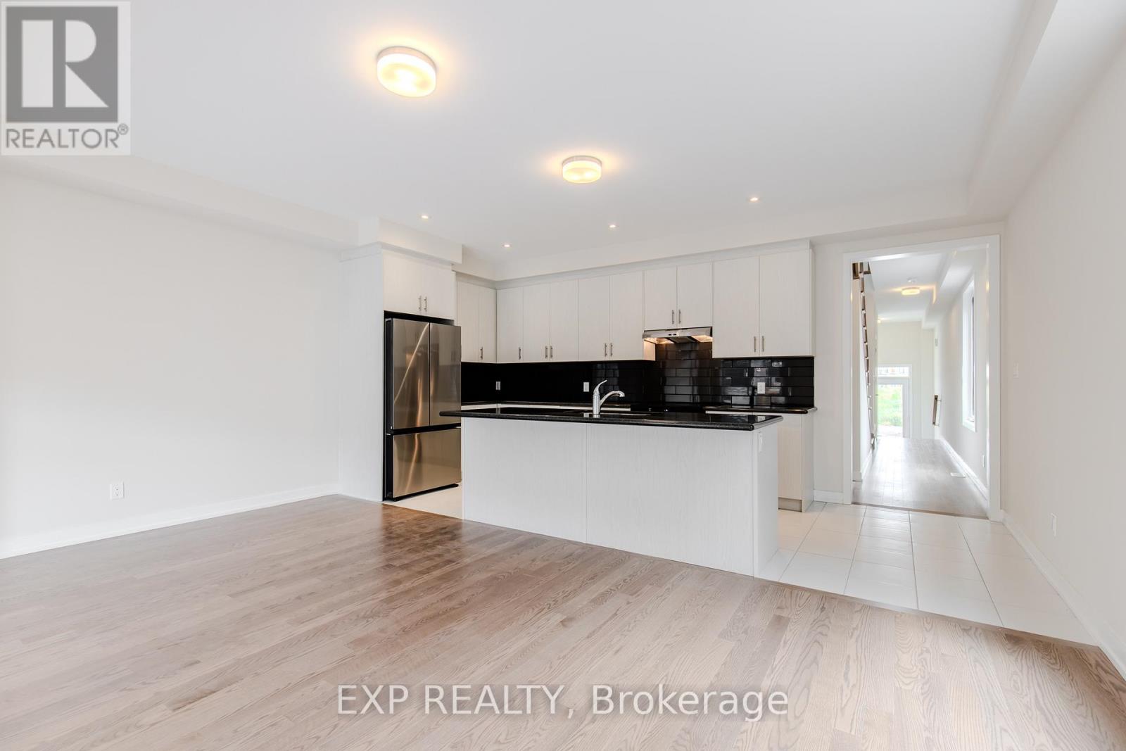 Photo 1 of 1213 Dartmouth Crescent, Oakville ON