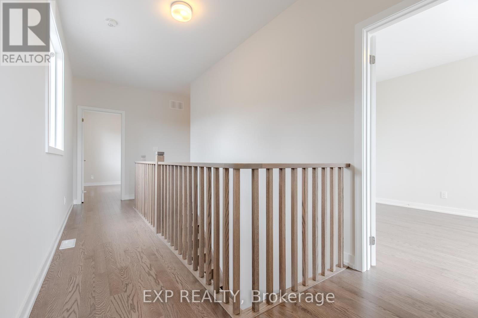Photo 14 of 1213 Dartmouth Crescent, Oakville ON