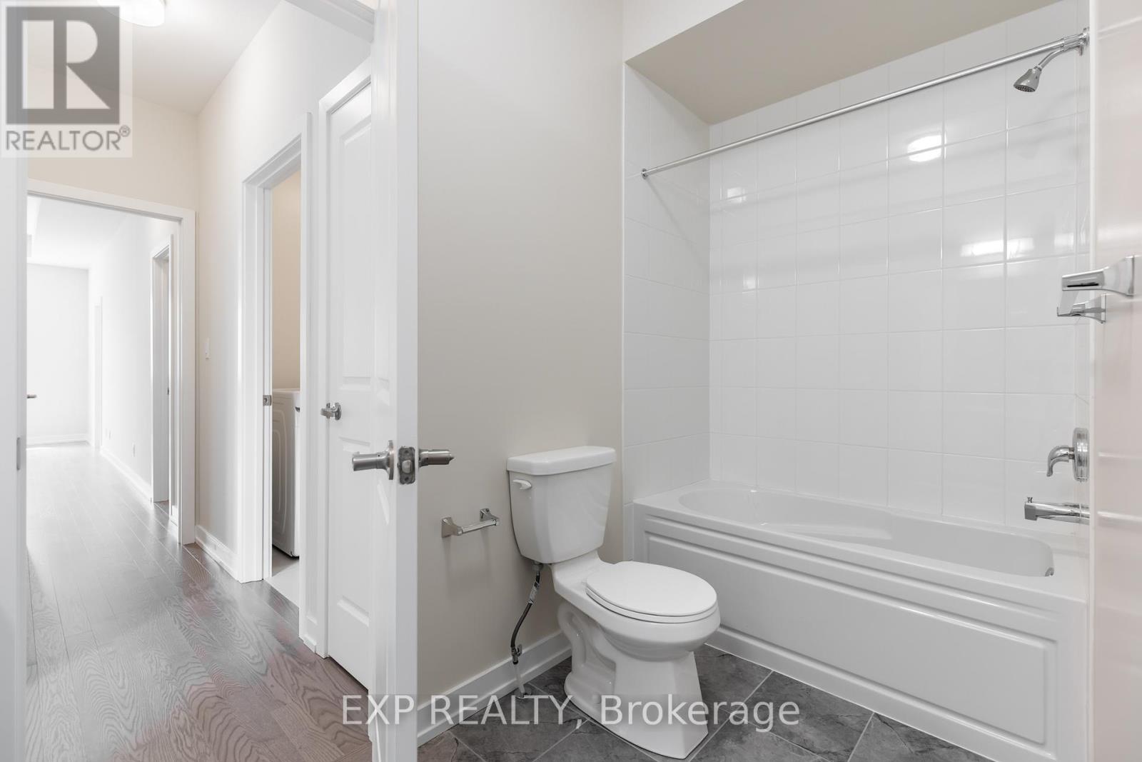 Photo 9 of 1213 Dartmouth Crescent, Oakville ON