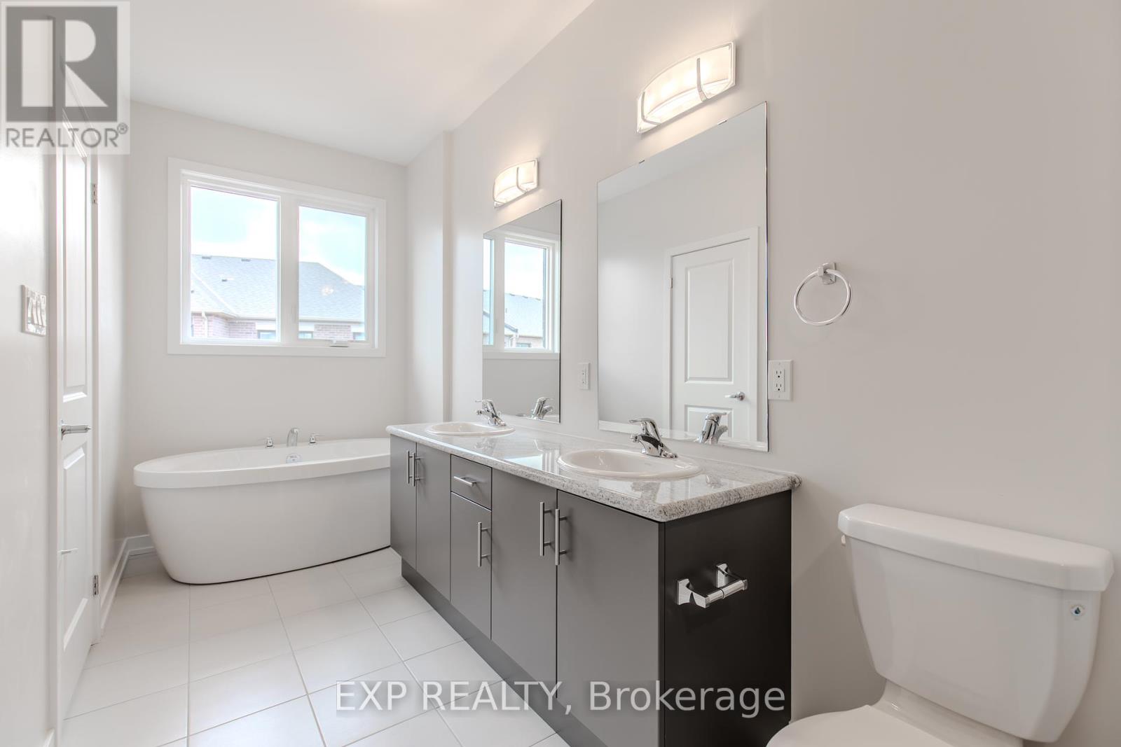 Photo 27 of 1213 Dartmouth Crescent, Oakville ON