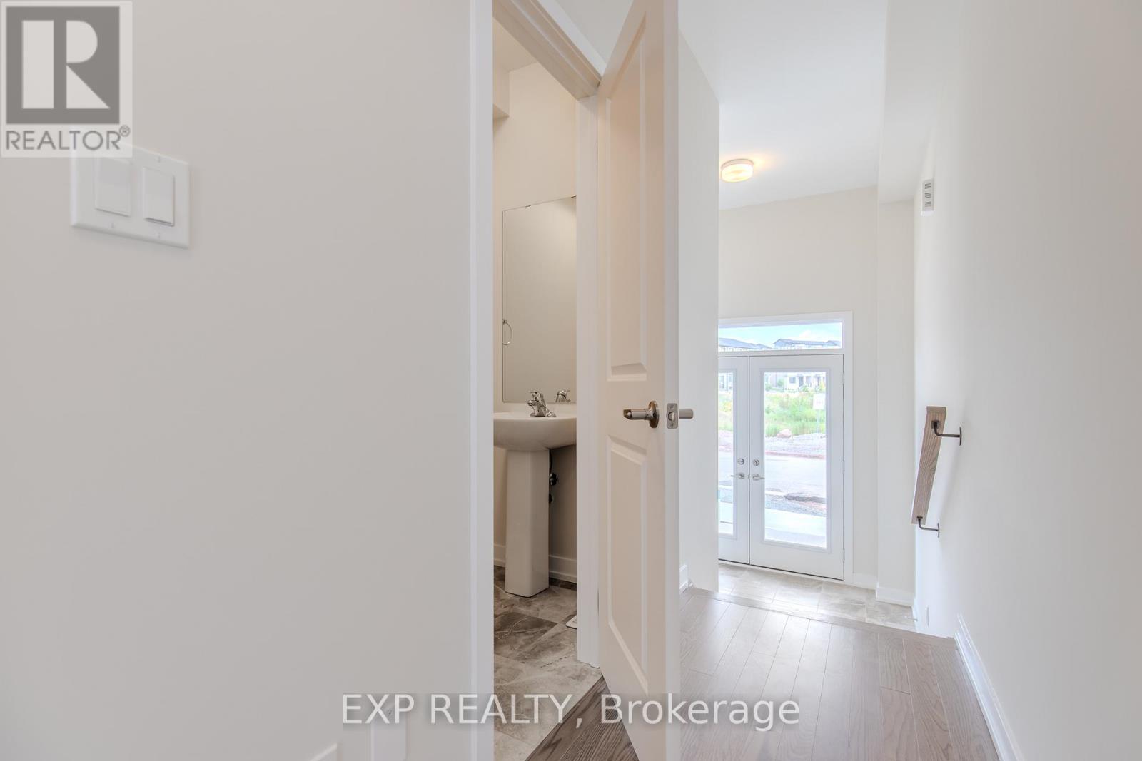 Photo 22 of 1213 Dartmouth Crescent, Oakville ON