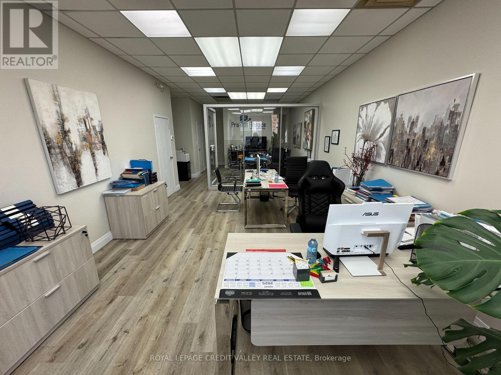 Photo 8 of 2 624 Lakeshore Road E, Mississauga ON