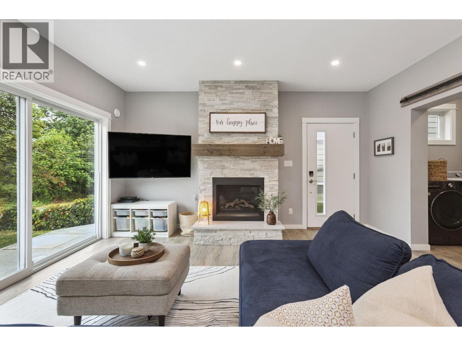 Photo 13 of 4137 Yale Street, Burnaby BC