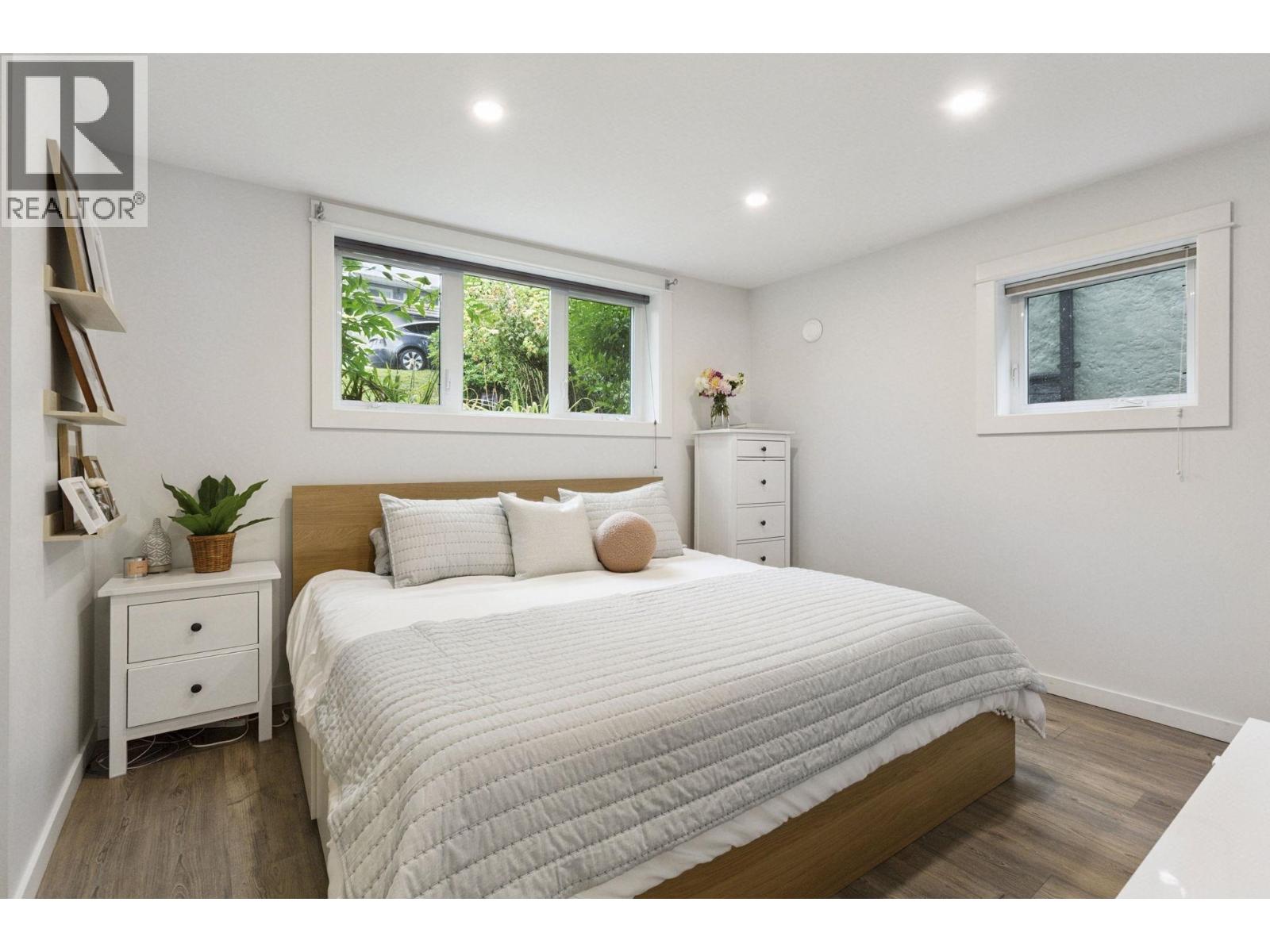 Photo 14 of 4137 Yale Street, Burnaby BC