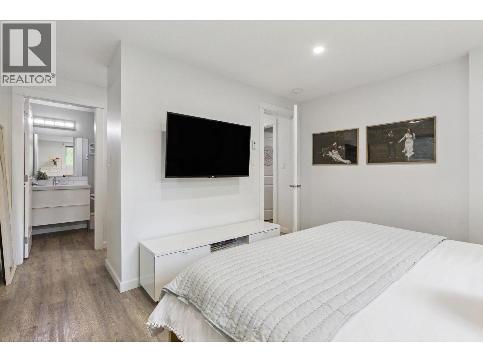 Photo 15 of 4137 Yale Street, Burnaby BC