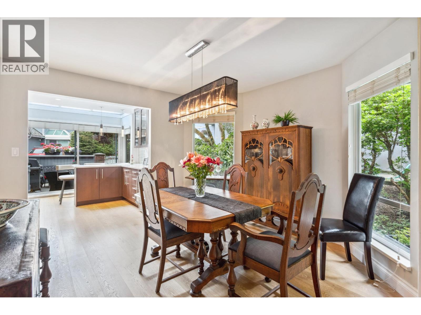Photo 16 of 36 1925 Indian River Crescent, North Vancouver BC