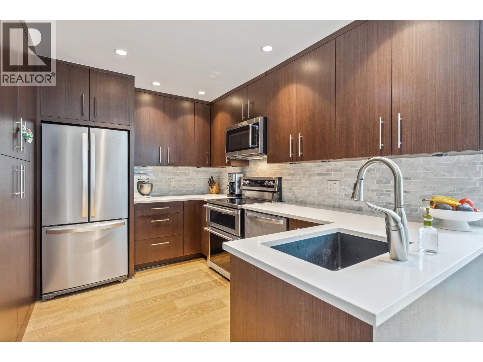Photo 3 of 36 1925 Indian River Crescent, North Vancouver BC