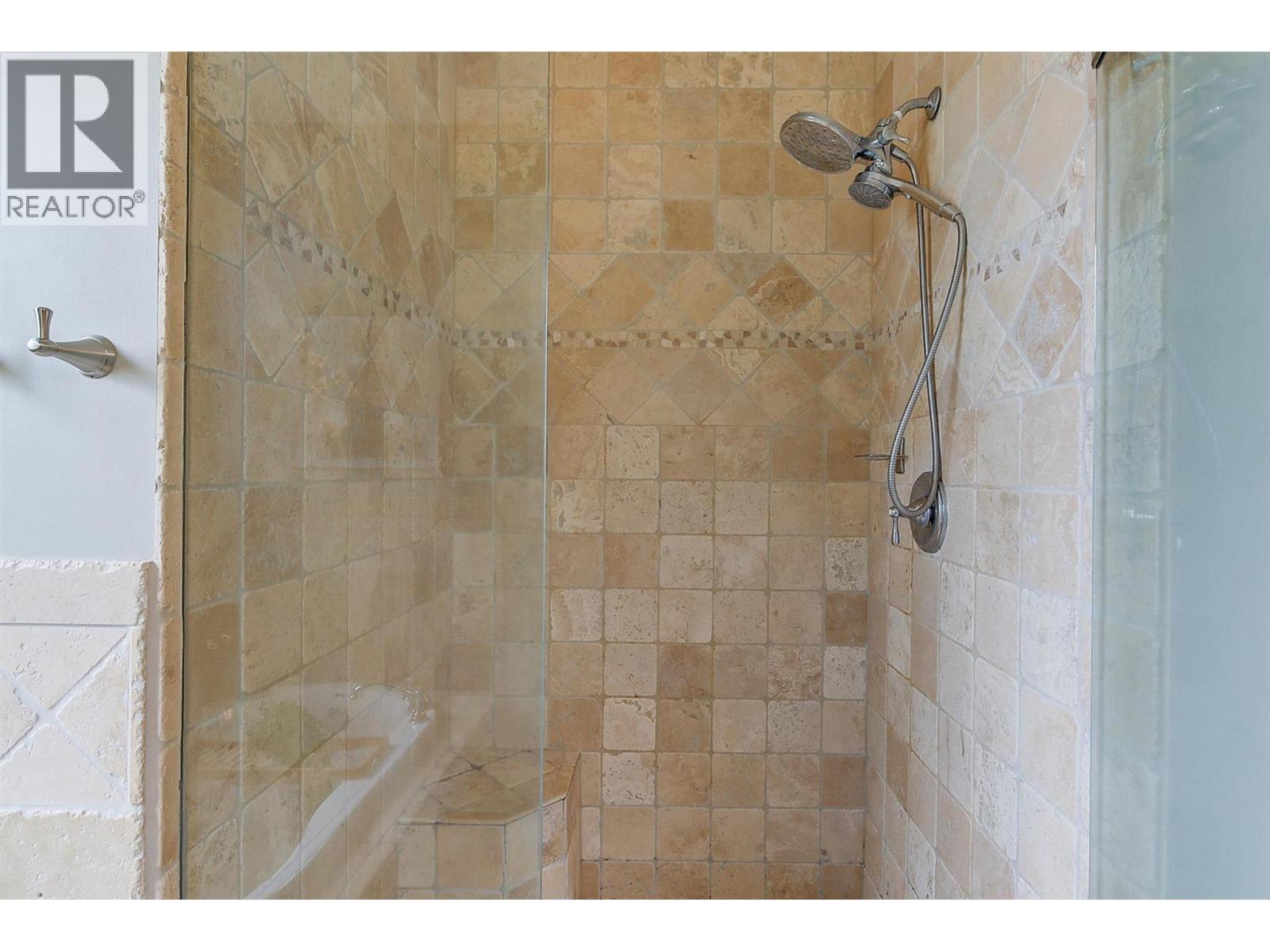  2091 Rose Anne Court, West Kelowna
