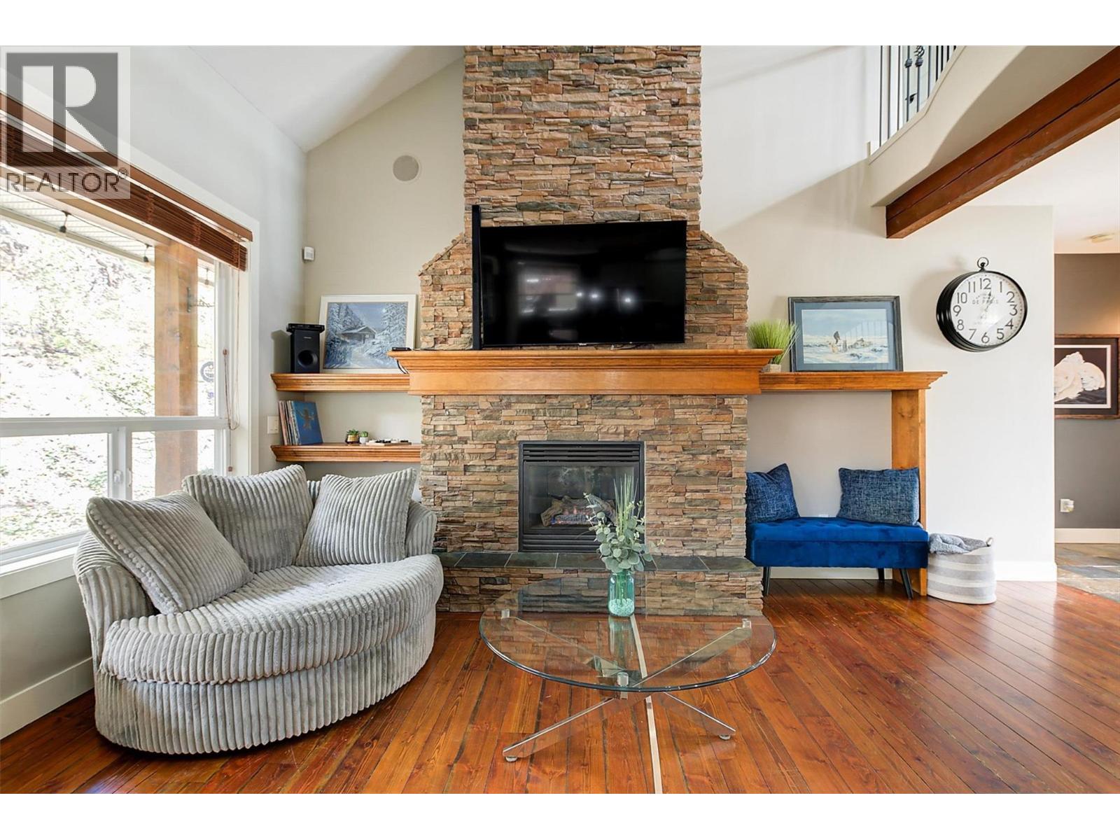  2091 Rose Anne Court, West Kelowna