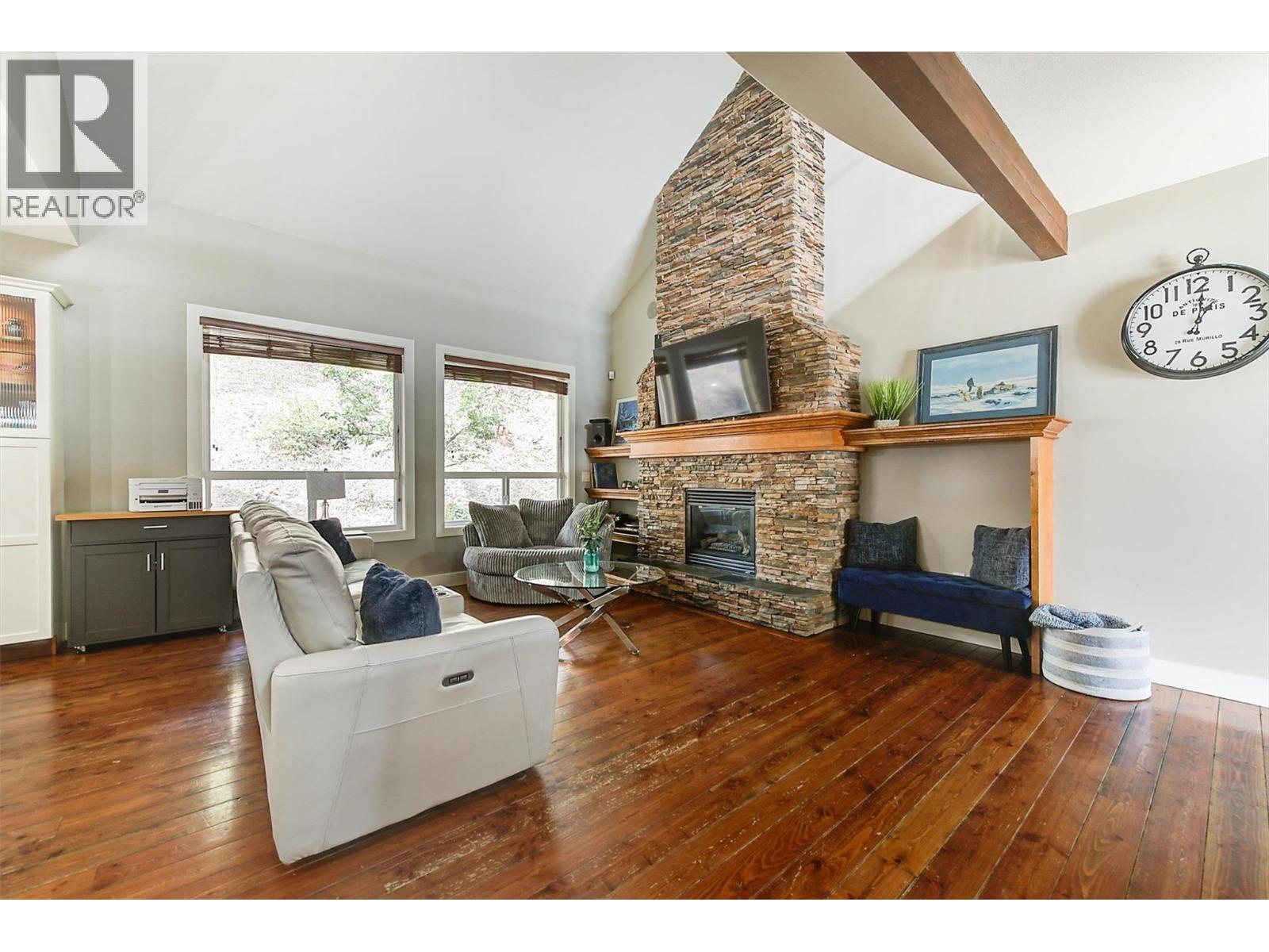  2091 Rose Anne Court, West Kelowna
