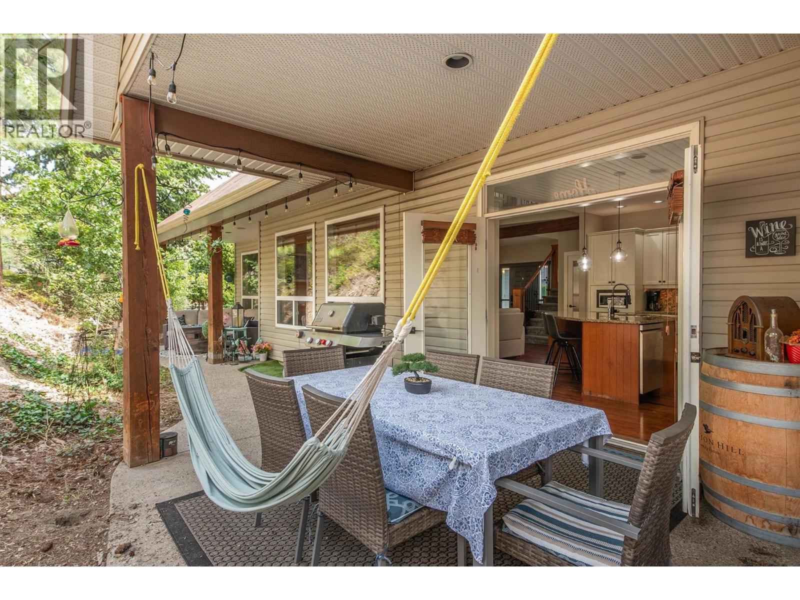  2091 Rose Anne Court, West Kelowna