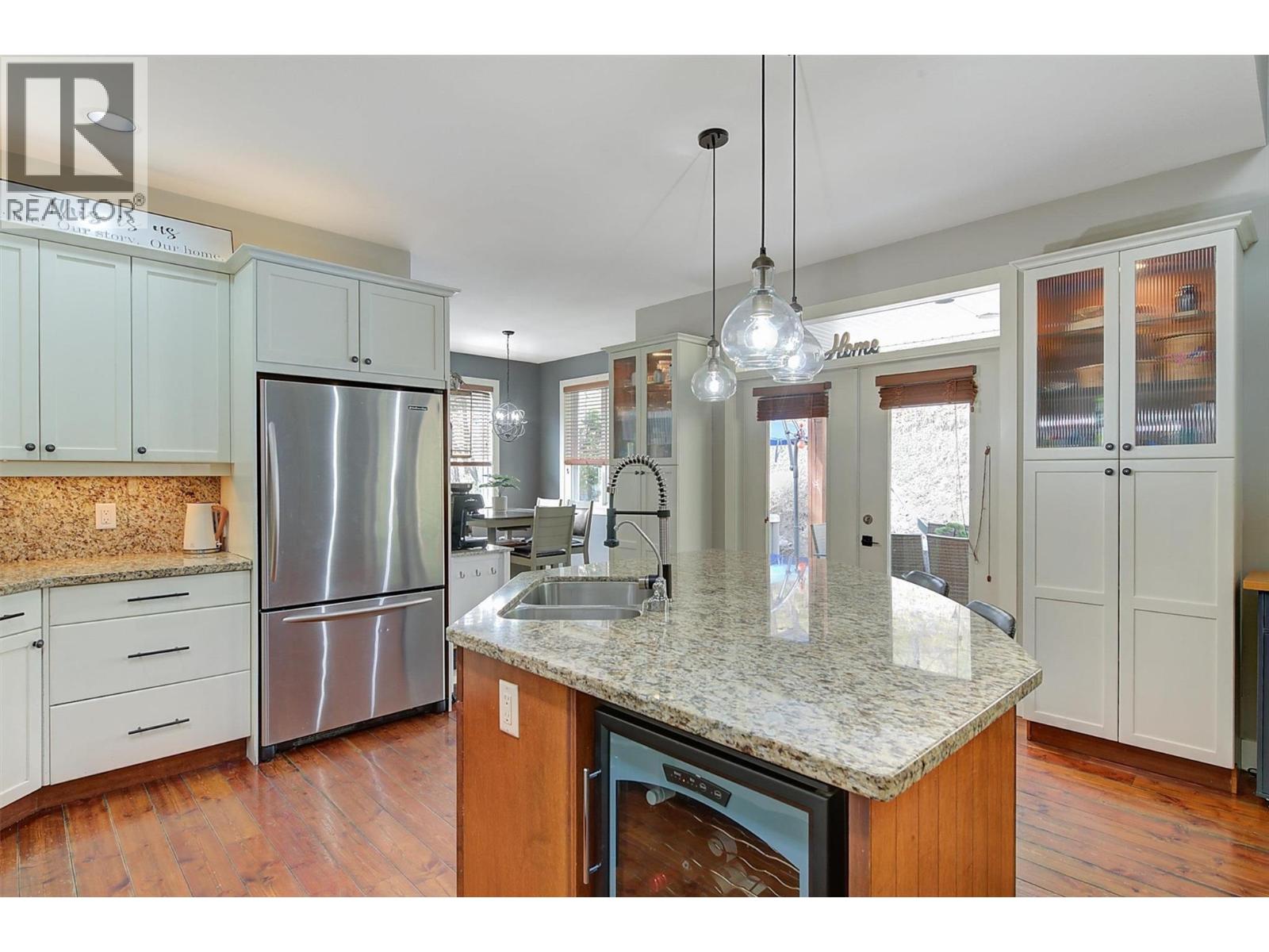  2091 Rose Anne Court, West Kelowna