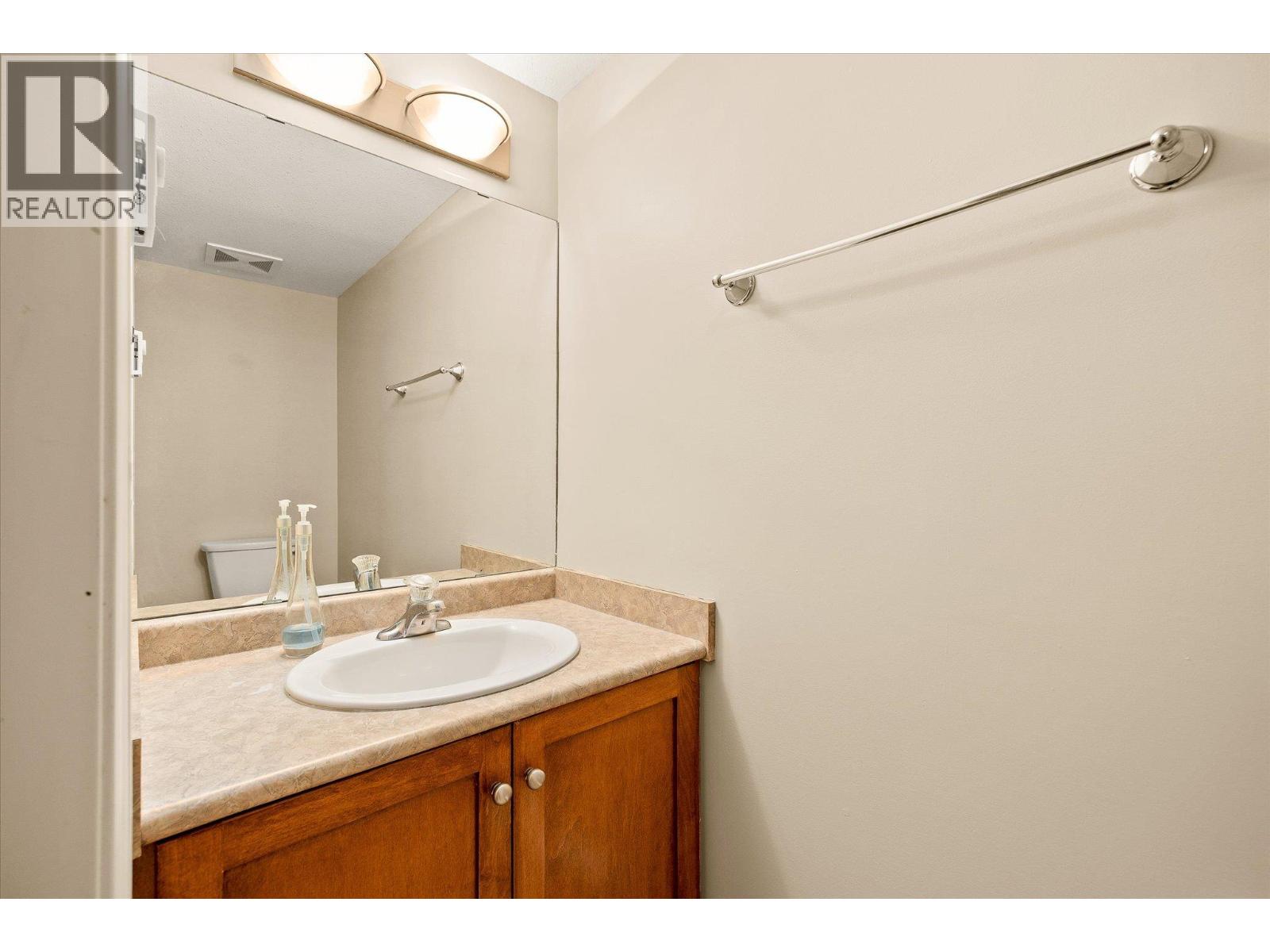 106 5460 Clements Crescent, Peachland