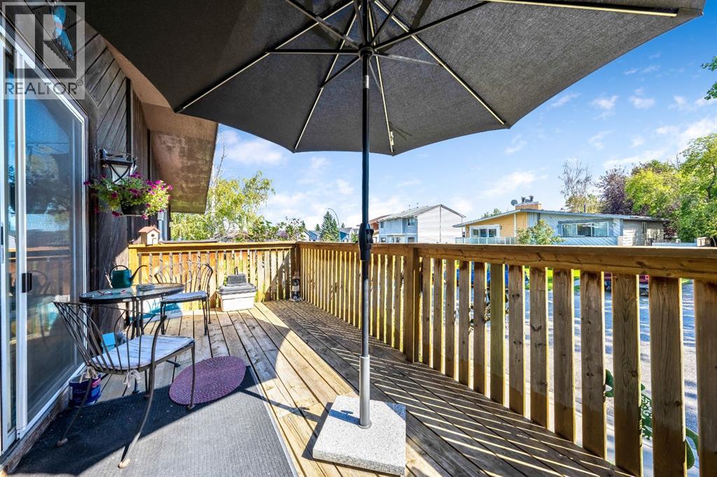 Single Family House Bi-level for Sale in  Doverville Way SE Dover Calgary 
