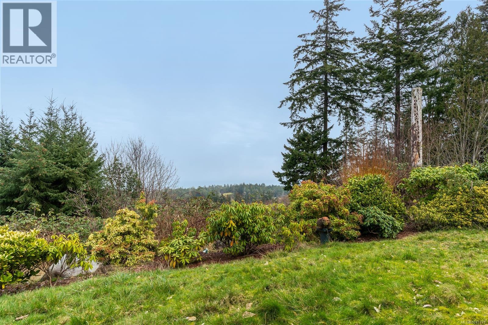 Photo 10 of 4718 Laguna Way, Nanaimo BC