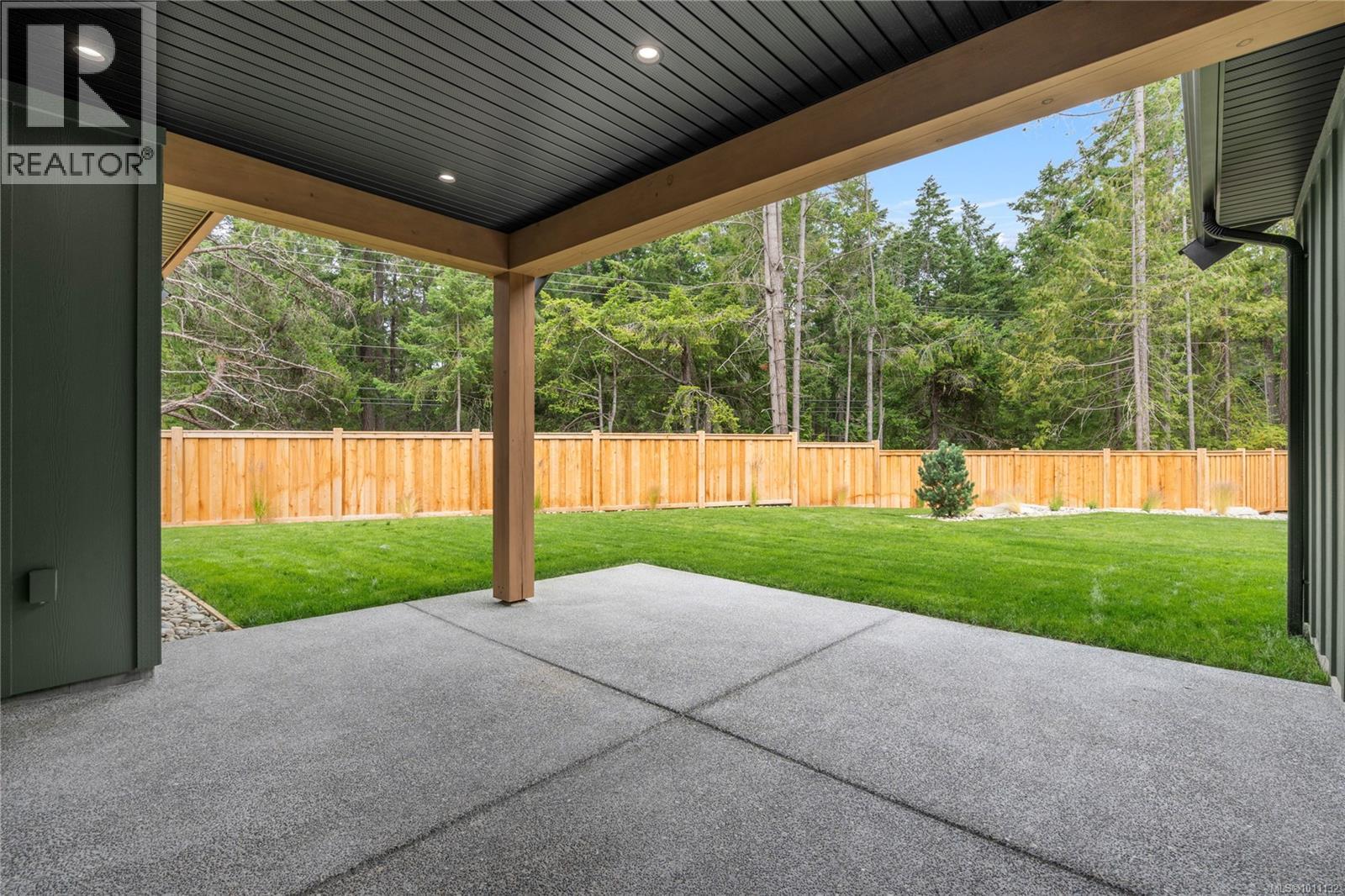 Photo 20 of 504 Juniper Dr, Qualicum Beach BC