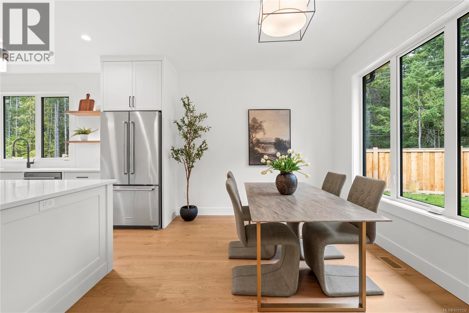 Photo 7 of 504 Juniper Dr, Qualicum Beach BC