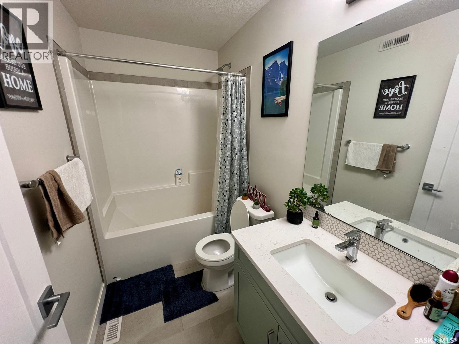 Photo 9 of 4629 Mutrie Crescent, Regina SK
