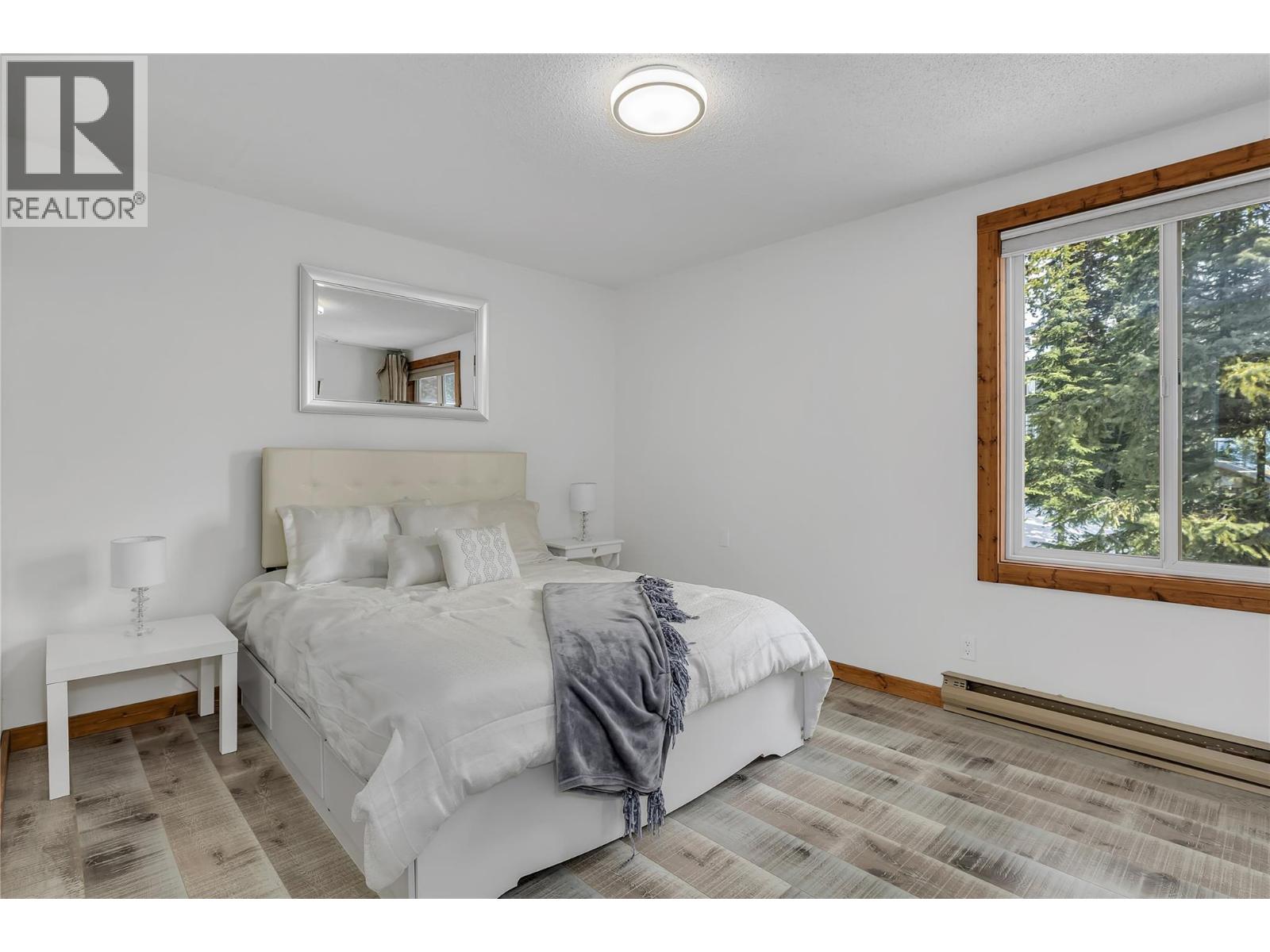 211 6375 Whiskey Jack Road, Big White