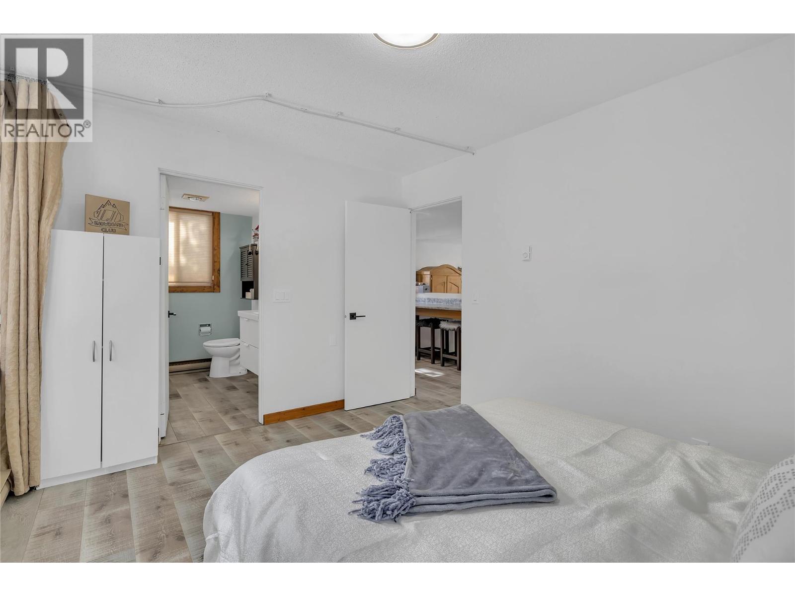 211 6375 Whiskey Jack Road, Big White