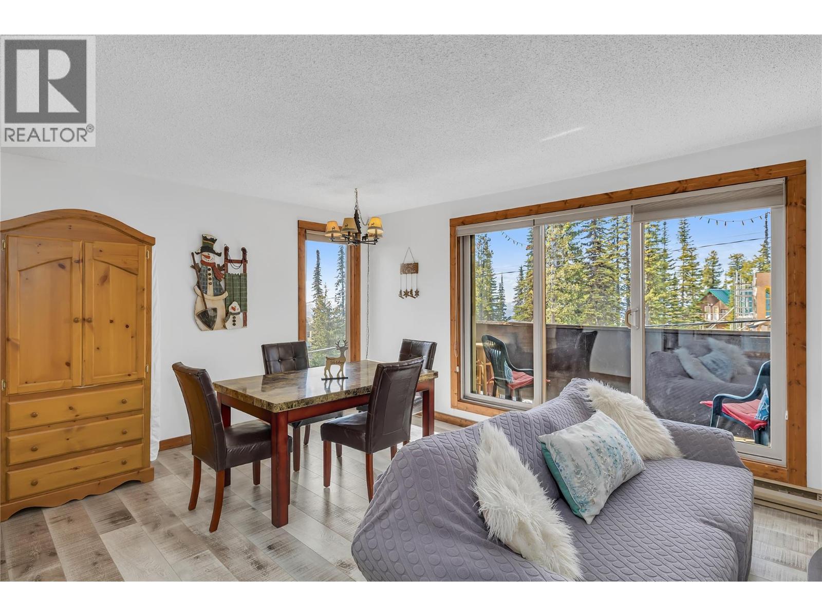 211 6375 Whiskey Jack Road, Big White