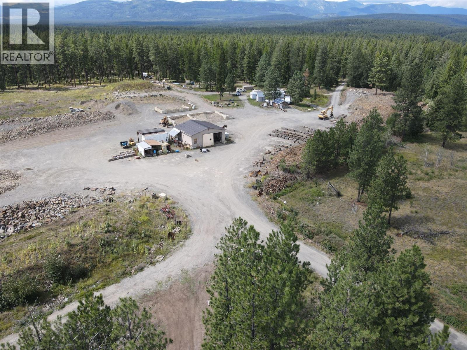 ML 1036752 8086 HWY 95 Highway, Kimberley
