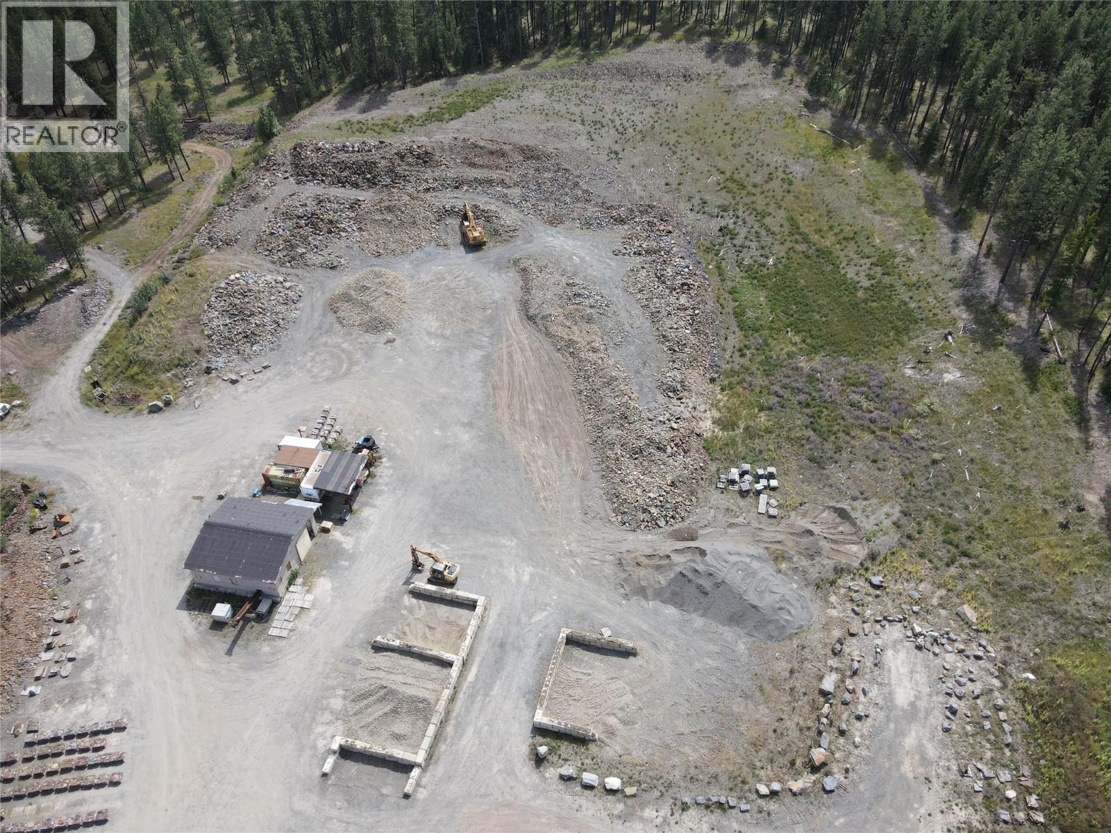 ML 1036752 8086 HWY 95 Highway, Kimberley
