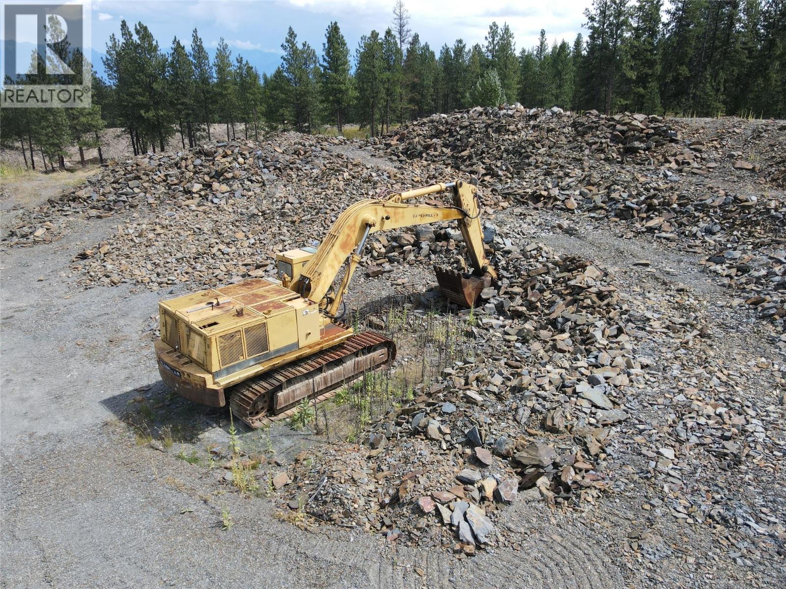 ML 1036752 8086 HWY 95 Highway, Kimberley