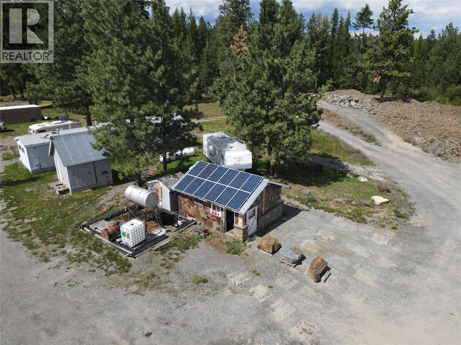 ML 1036752 8086 HWY 95 Highway, Kimberley