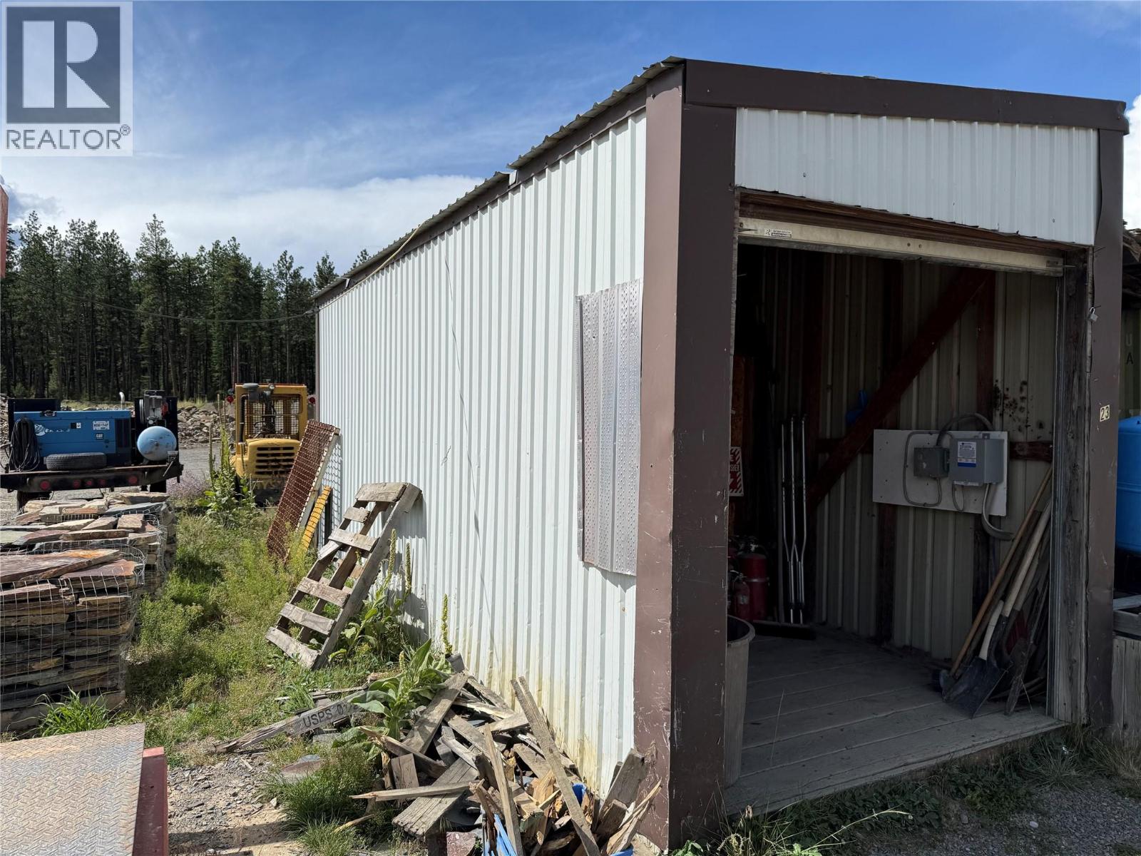 ML 1036752 8086 HWY 95 Highway, Kimberley