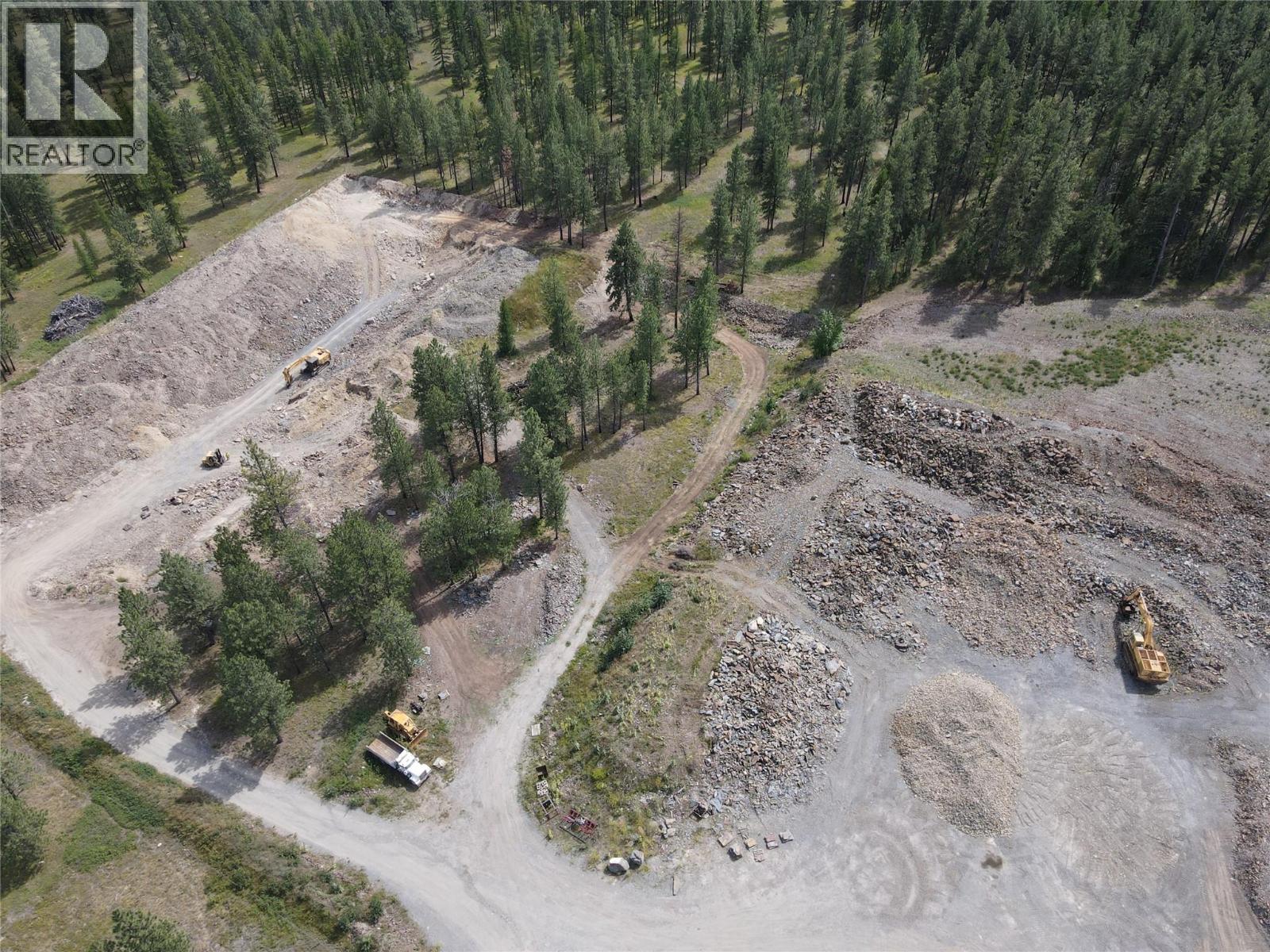 ML 1036752 8086 HWY 95 Highway, Kimberley