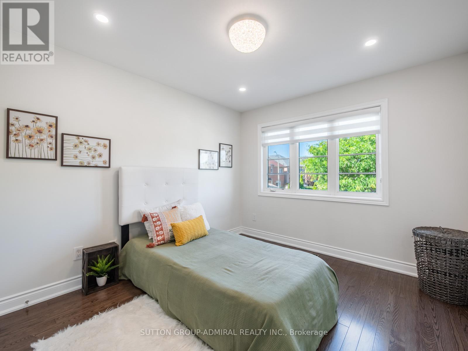 Photo 27 of 60 Starwood Road, Vaughan ON