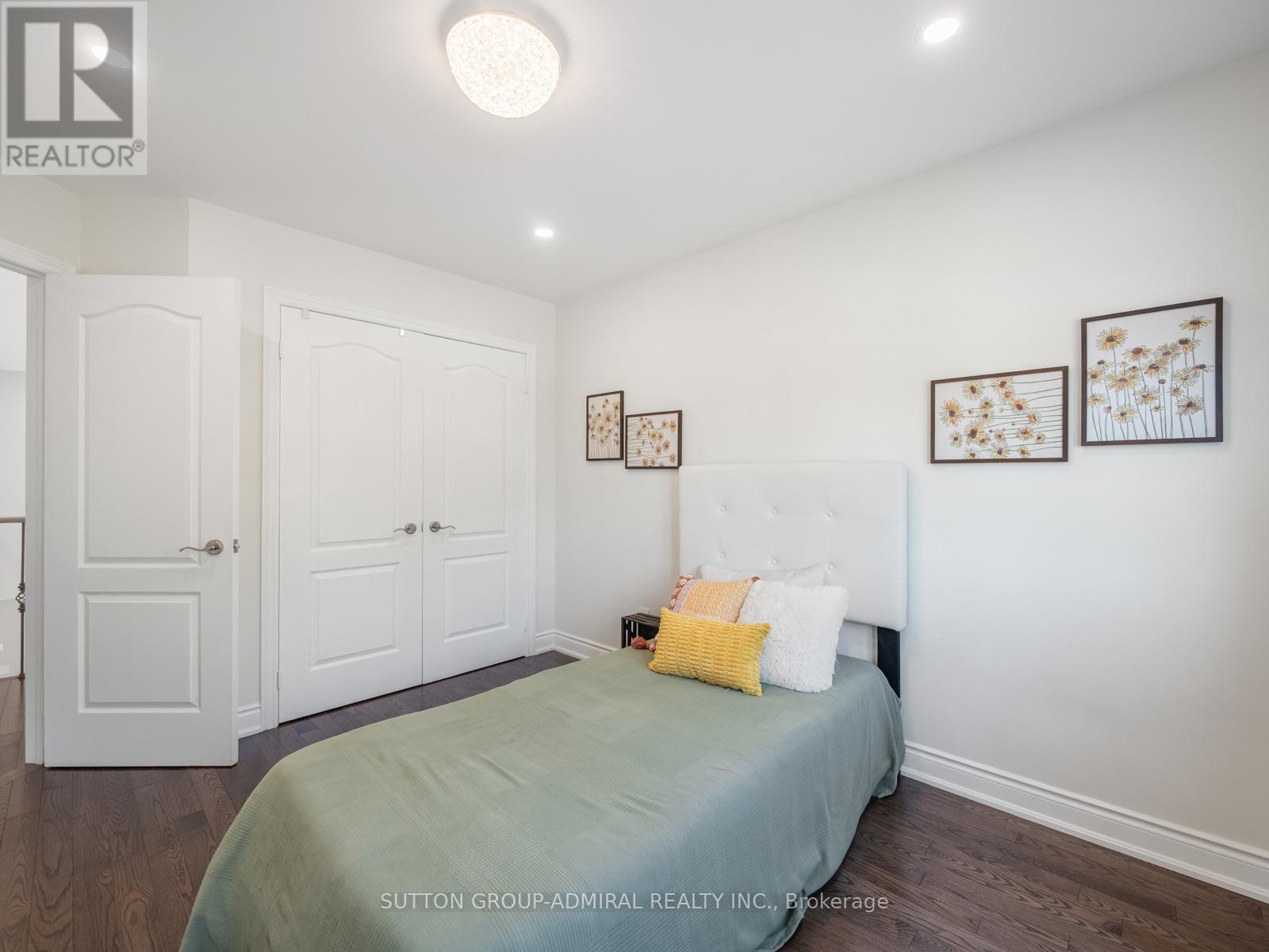Photo 28 of 60 Starwood Road, Vaughan ON