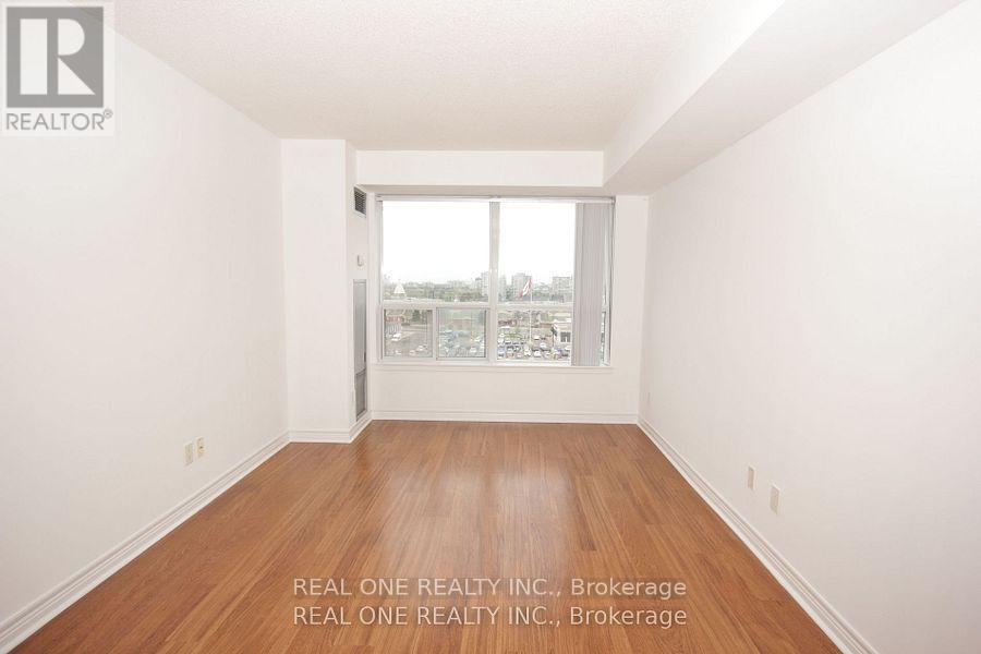 Photo 13 of 803 15 North Park Road, Vaughan ON