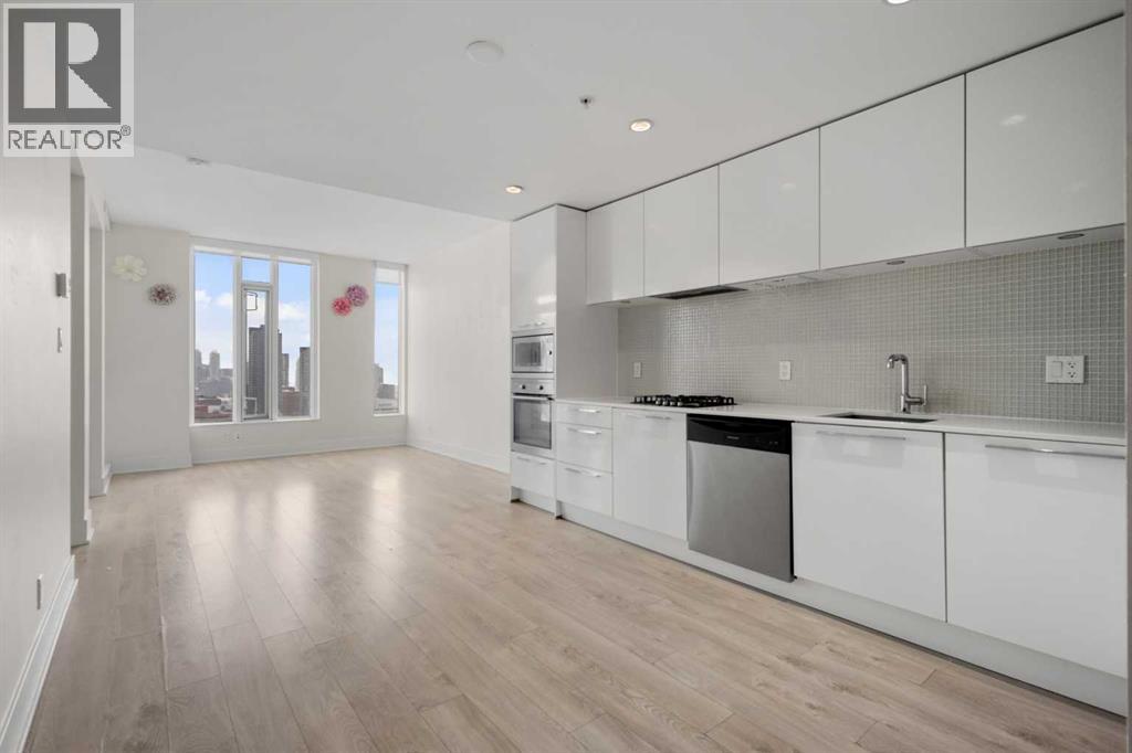 Single Family House High rise for Sale in    Avenue SW Beltline Calgary 