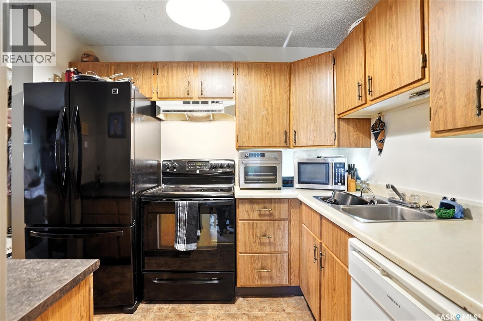 Single Family House Low rise for Sale in   Tait CRESCENT Saskatoon 