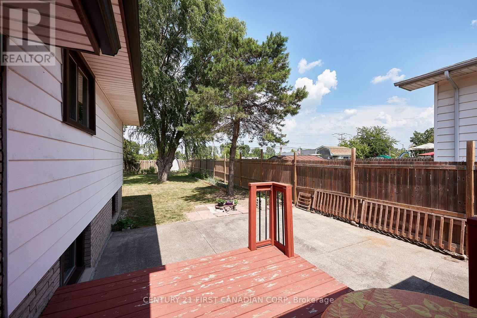 Photo 42 of 10776 Atwater Crescent, Windsor ON