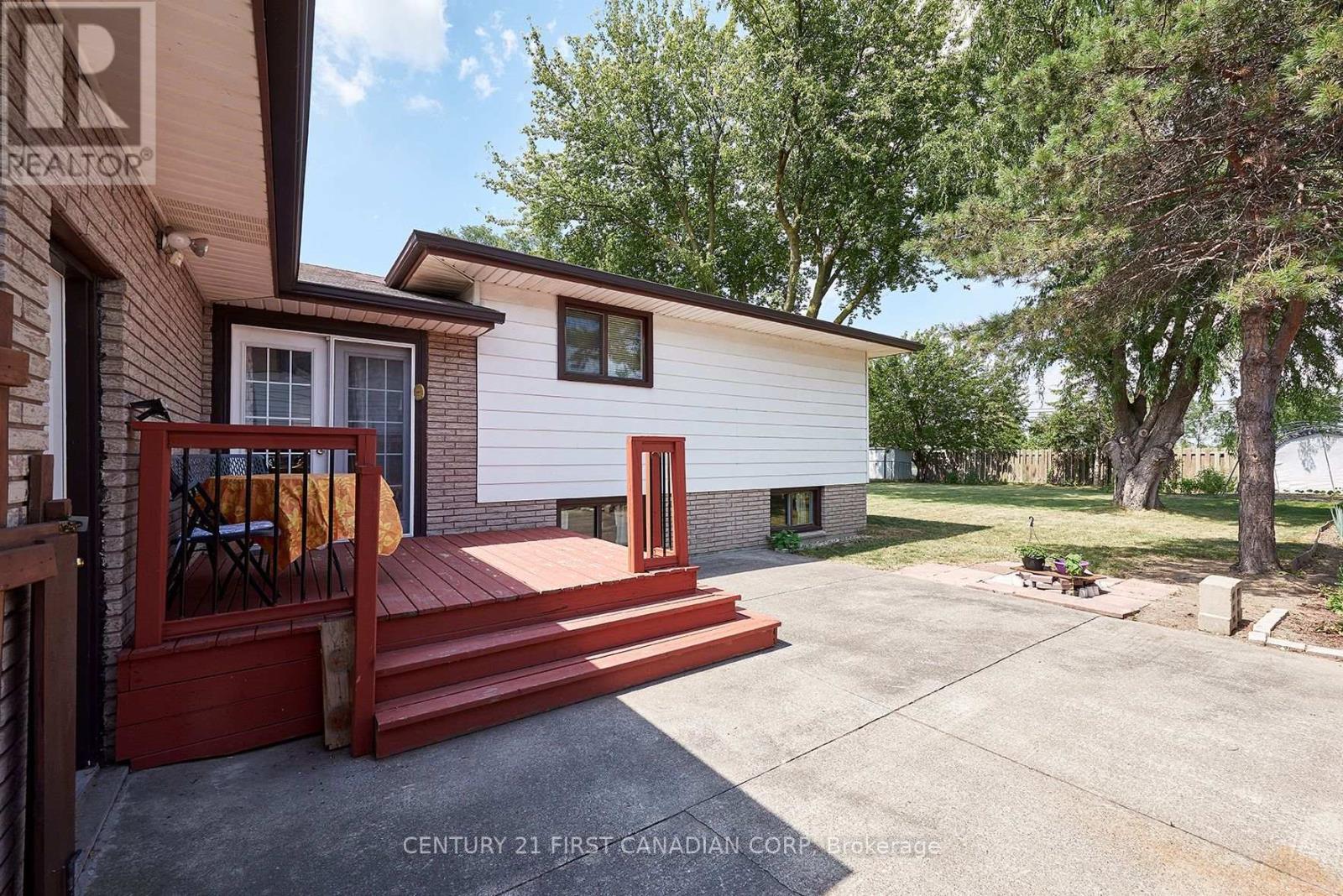 Photo 43 of 10776 Atwater Crescent, Windsor ON