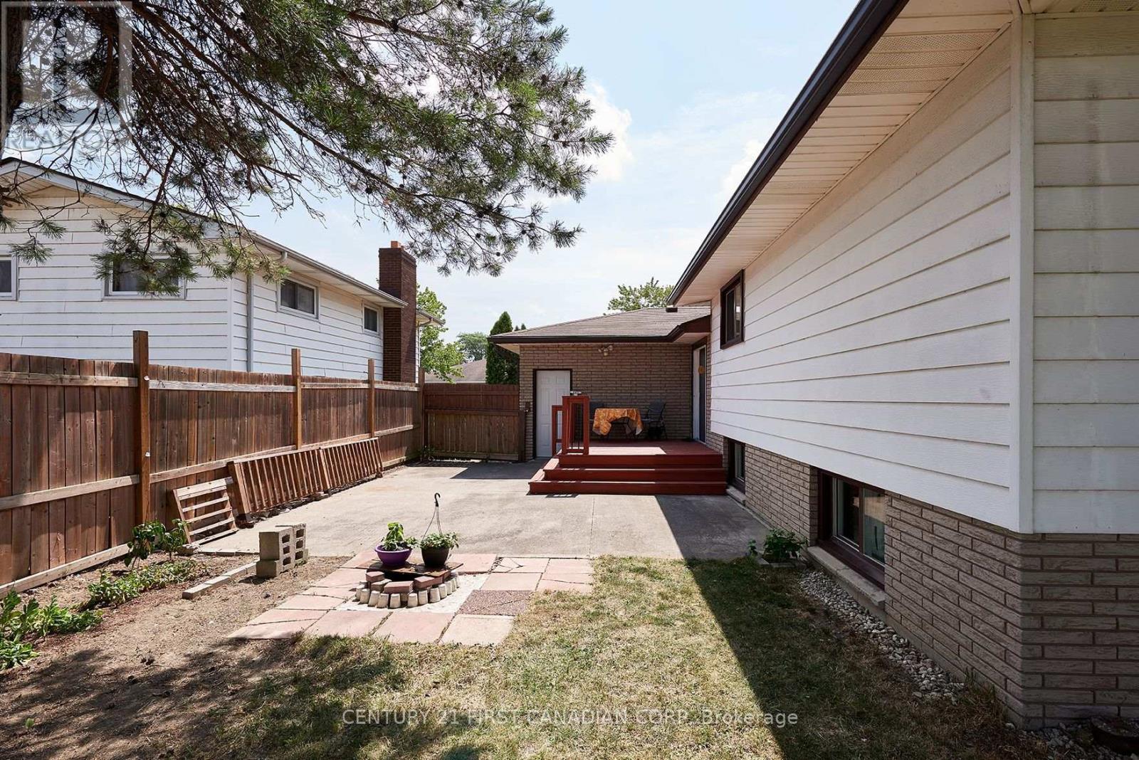 Photo 45 of 10776 Atwater Crescent, Windsor ON