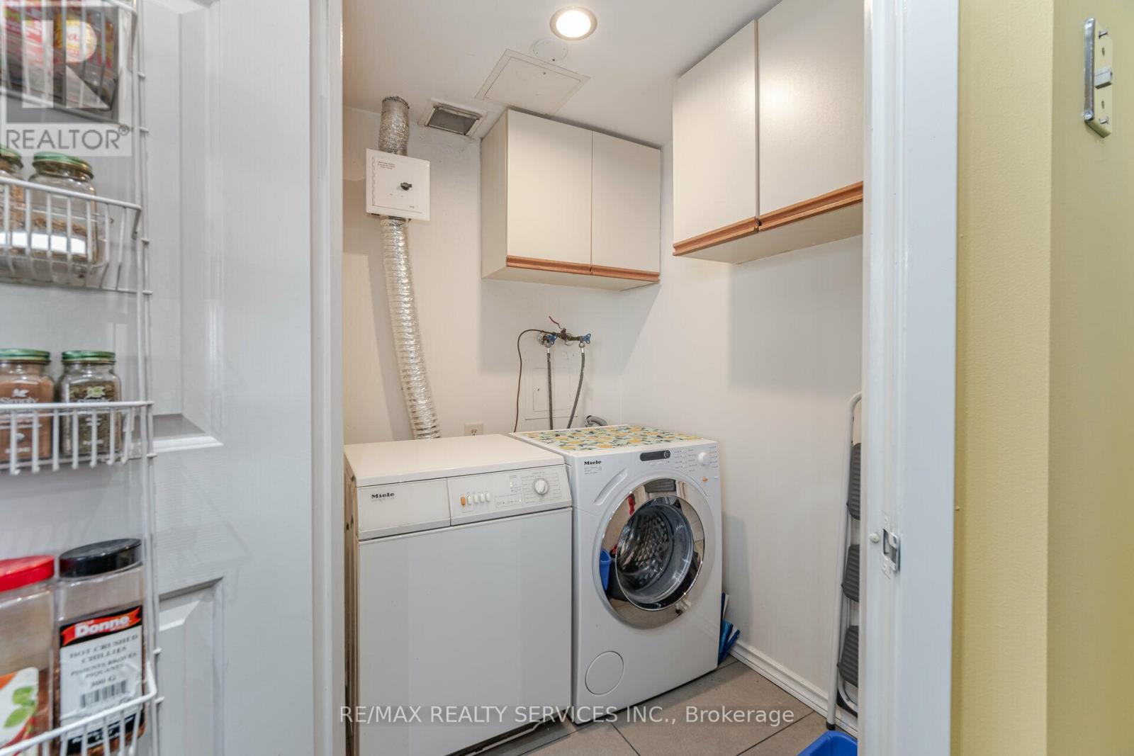 Photo 3 of 1109 310 Mill Street S, Brampton ON