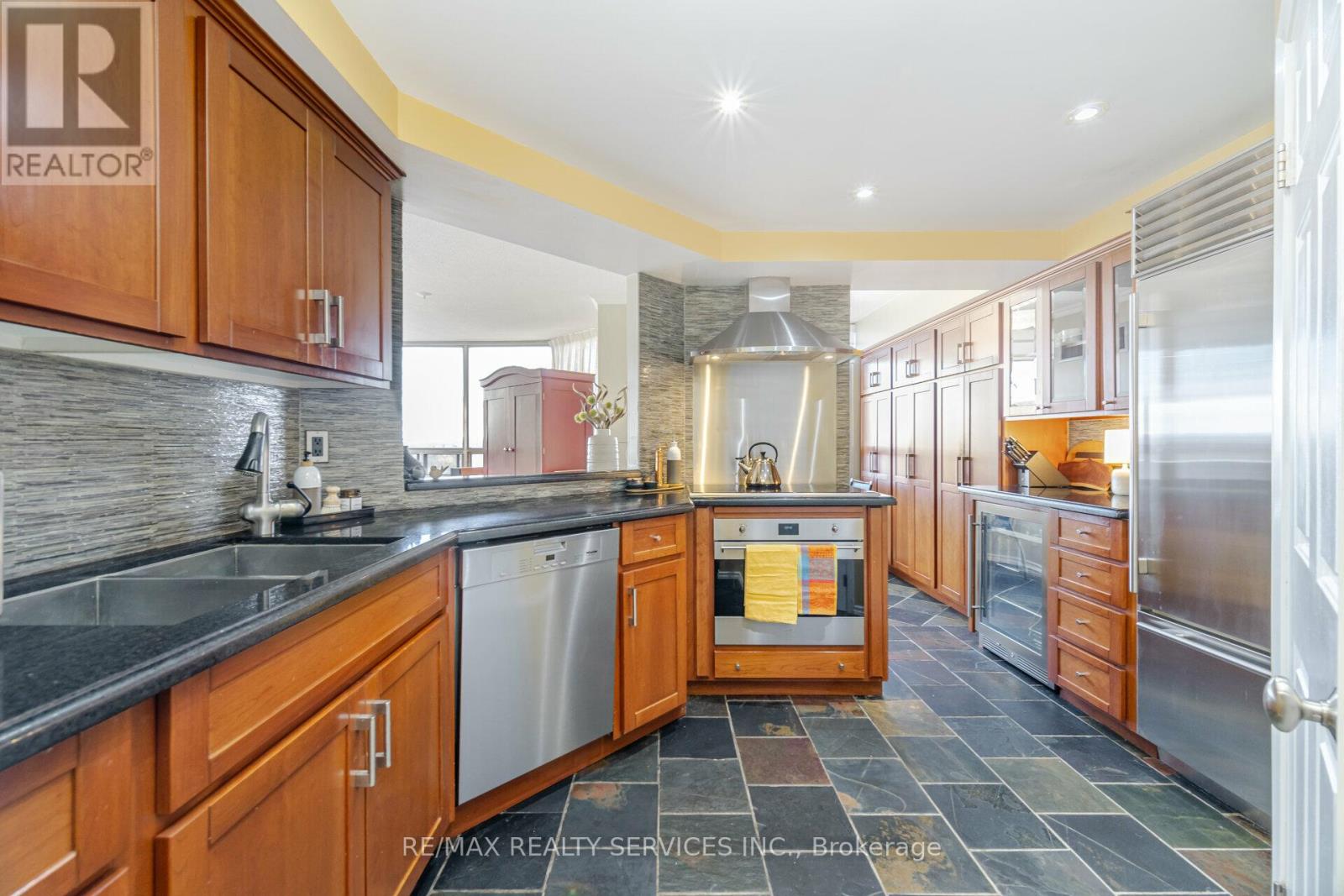 Photo 17 of 1109 310 Mill Street S, Brampton ON