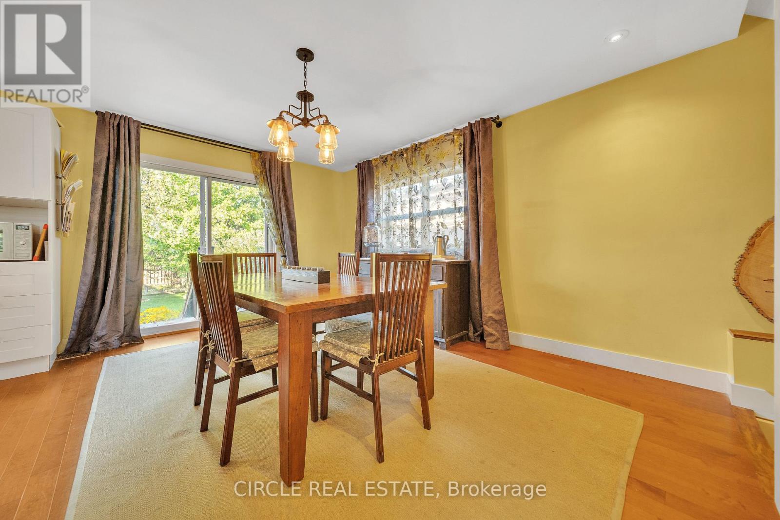 Photo 42 of 1043 Shaw Drive, Mississauga ON