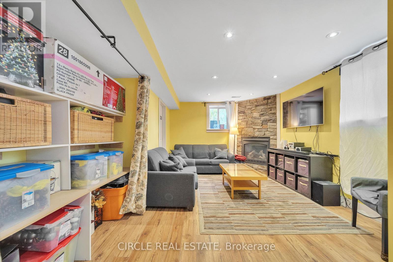 Photo 14 of 1043 Shaw Drive, Mississauga ON