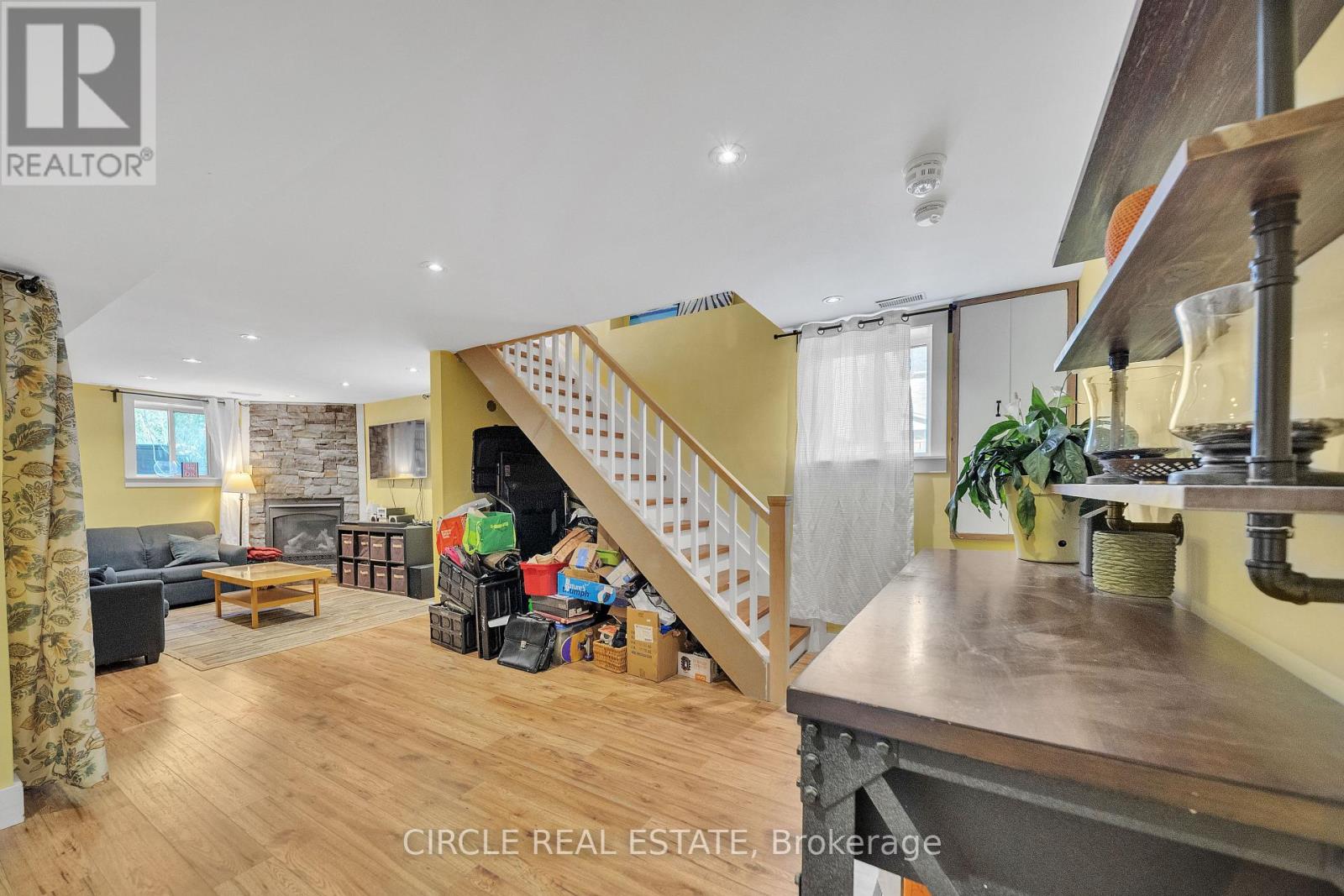Photo 39 of 1043 Shaw Drive, Mississauga ON