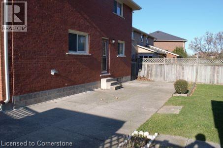 Photo 14 of 30 Hearthside Crescent Unit Upper Leve, Stoney Creek ON